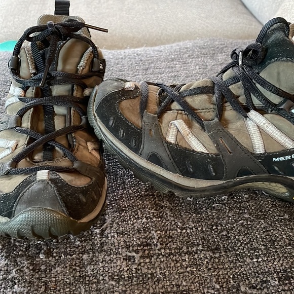 Merrell vibrant walking shoes - Picture 2 of 9